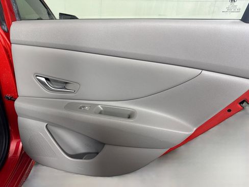 Used 2023 Hyundai Elantra SEL w/ Convenience Package image 28