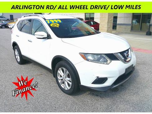 Used 2014 Nissan Rogue SV image 1