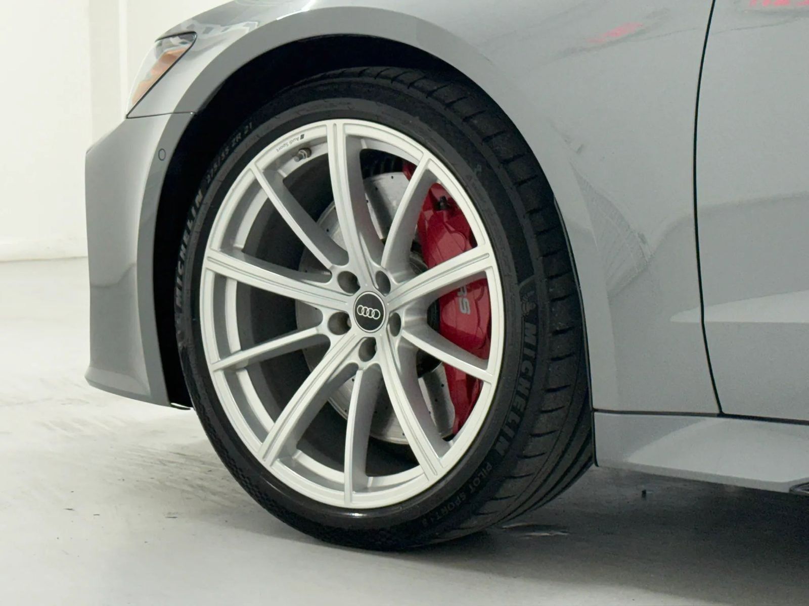 Used 2021 Audi RS 7 Sportback w/ RS 7 Executive Package AWD/4WD image 34
