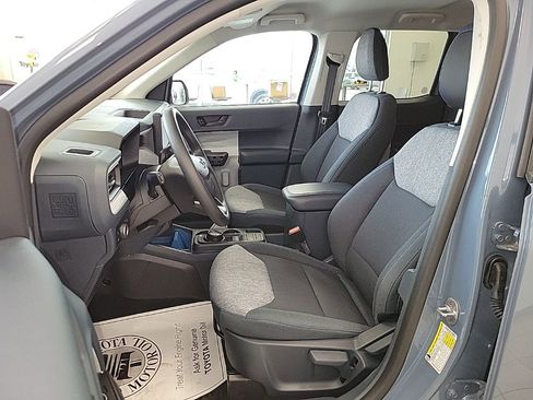 Used 2025 Ford Maverick XLT image 8