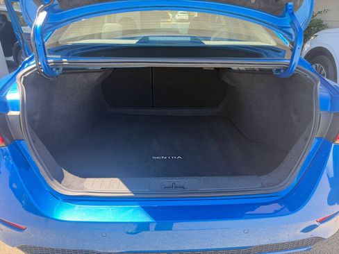 Used 2025 Nissan Sentra SV FWD image 30