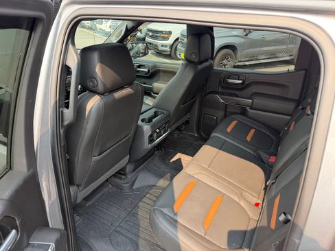 Used 2019 GMC Sierra 1500 AT4 w/ AT4 Premium Package AWD/4WD image 4
