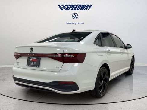 New 2026 Volkswagen Jetta SE FWD image 6