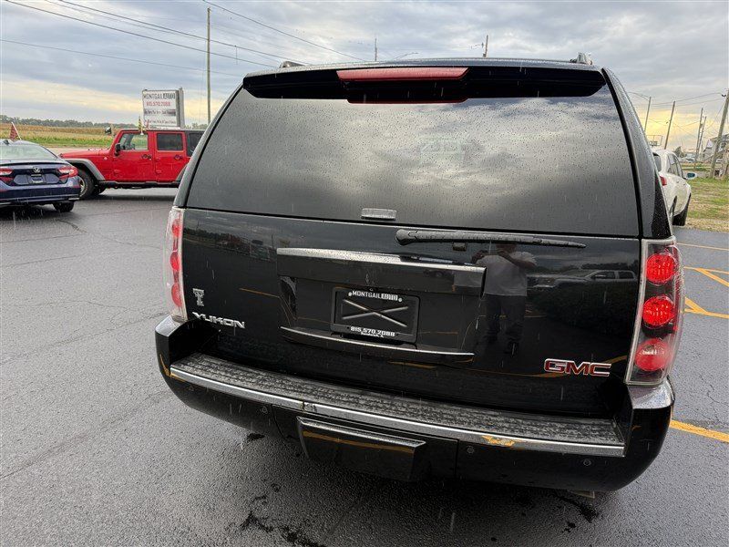 Used 2013 GMC Yukon Denali AWD/4WD image 4