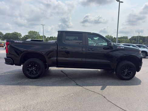 Certified 2021 Chevrolet Silverado 1500 LT Trail Boss w/ Bed Protection Package AWD/4WD image 4