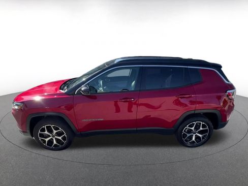 Used 2025 Jeep Compass Limited AWD/4WD image 7