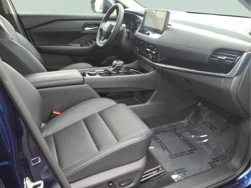 Certified 2025 Nissan Rogue SL w/ Tech Package AWD/4WD image 30