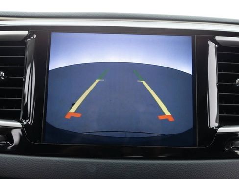 Used 2018 Chrysler Pacifica Touring-L w/ Premium Audio Group FWD image 33
