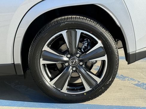 New 2026 Lexus UX 300h FWD image 15