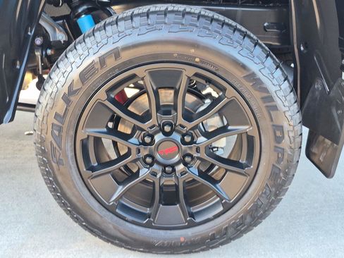 Used 2026 Toyota Tundra Platinum w/ TRD Off-Road Package AWD/4WD image 14