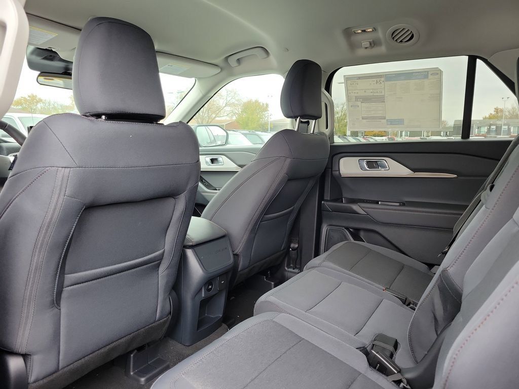 New 2026 Ford Explorer Active RWD image 15