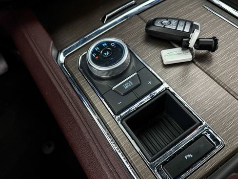 Used 2023 Ford Expedition Max Limited image 10