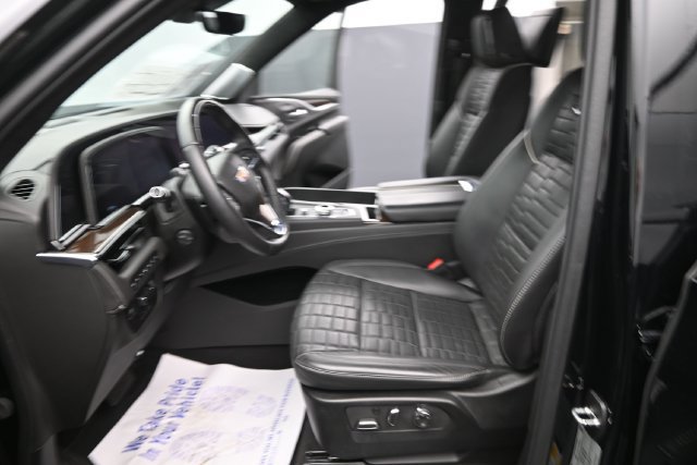 Certified 2024 Cadillac Escalade Sport Platinum w/ LPO, ONYX Package AWD/4WD image 47