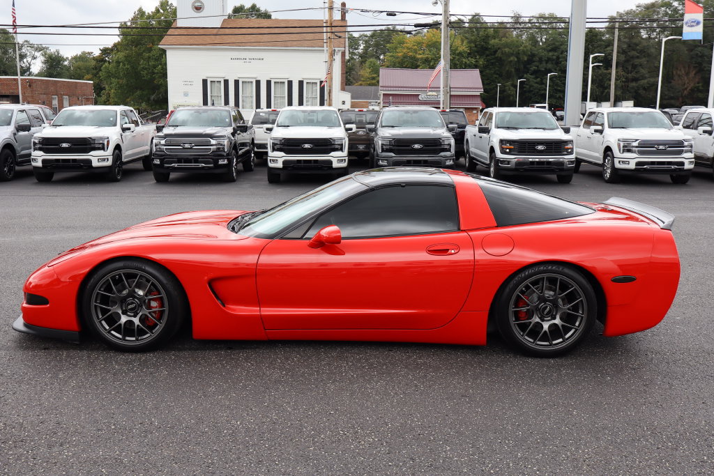 Used 2001 Chevrolet Corvette Coupe RWD image 13