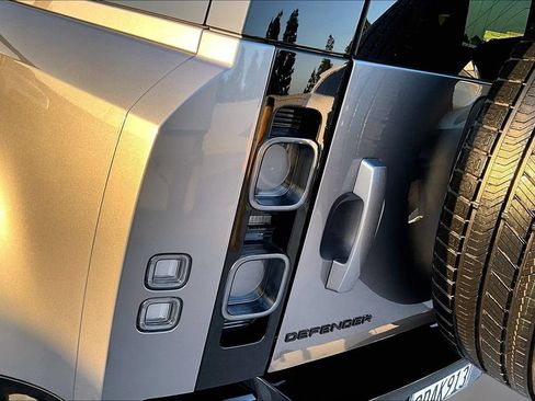 Certified 2023 Land Rover Defender 110 X AWD/4WD image 21