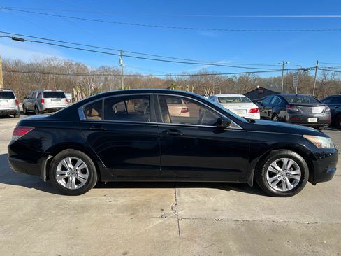 Used 2010 Honda Accord LX-P image 4