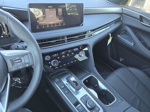 Certified 2025 INFINITI QX60 Luxe w/ Black Edition image 30