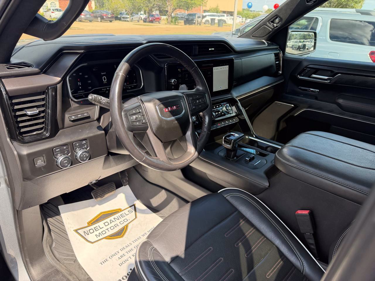 Used 2023 GMC Sierra 1500 AT4X w/ AT4X AEV Edition AWD/4WD image 14