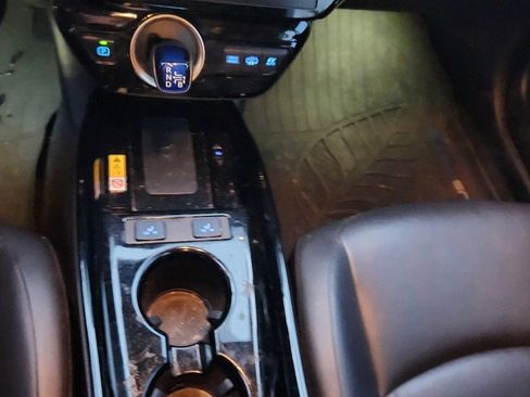 Used 2021 Toyota Prius Prime Limited image 14