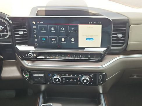 Used 2022 GMC Sierra 1500 SLT AWD/4WD image 22