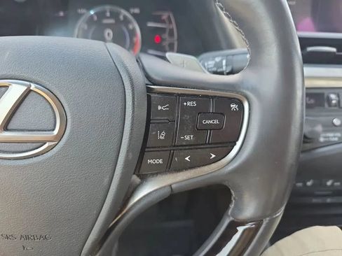 Used 2020 Lexus ES 350 w/ Accessory Package FWD image 19