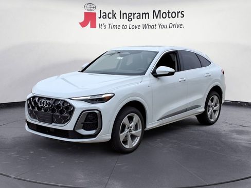 New 2025 Audi Q5 Premium Plus image 1