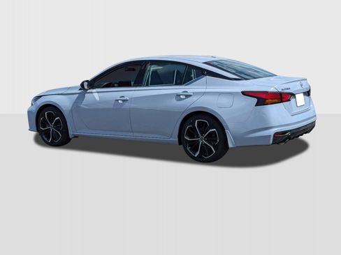 New 2025 Nissan Altima 2.5 SR image 3