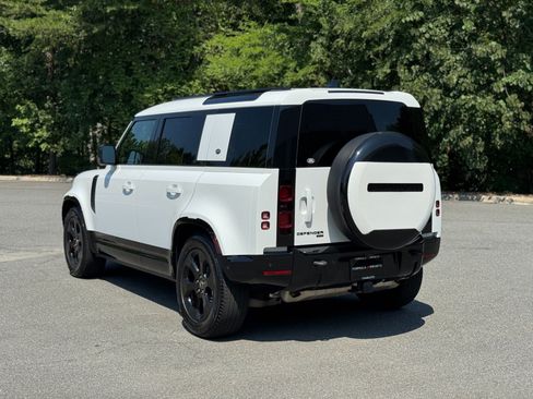 Used 2023 Land Rover Defender 110 X-Dynamic SE AWD/4WD image 8