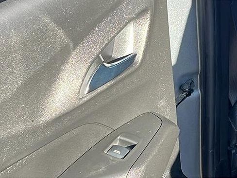 Certified 2024 Chevrolet Trax RS w/ Driver Confidence Package image 12