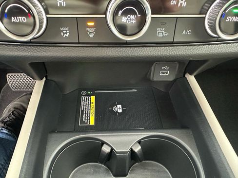 Used 2024 Honda HR-V EX-L image 17