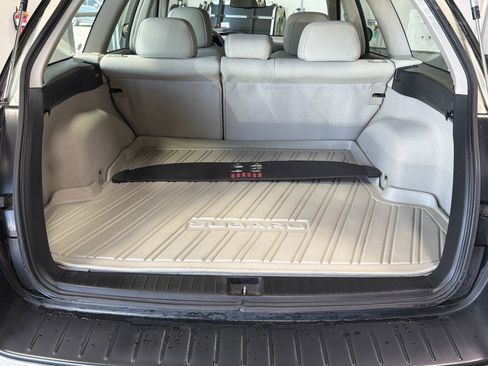 Used 2007 Subaru Outback 2.5i w/ Popular Equipment Group 2B AWD/4WD image 12