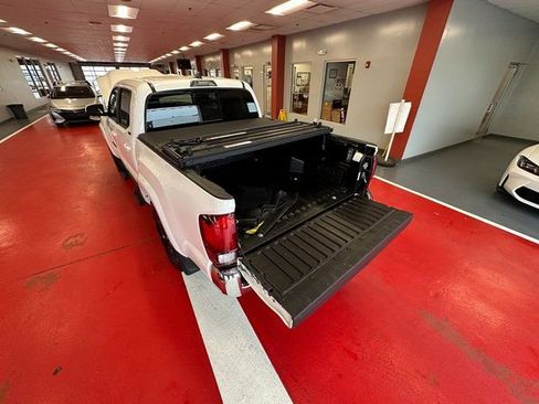 Used 2022 Toyota Tacoma SR5 image 24