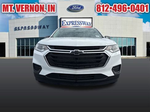 Used 2020 Chevrolet Traverse LS FWD image 2