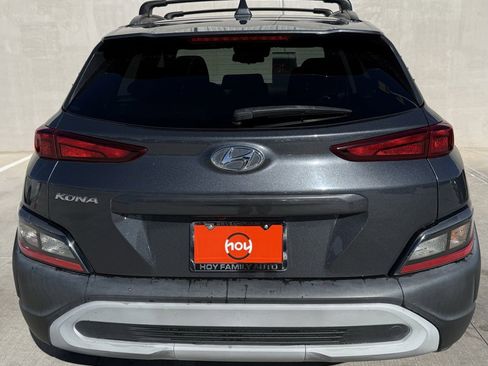 Used 2022 Hyundai Kona SEL w/ Convenience Package image 4
