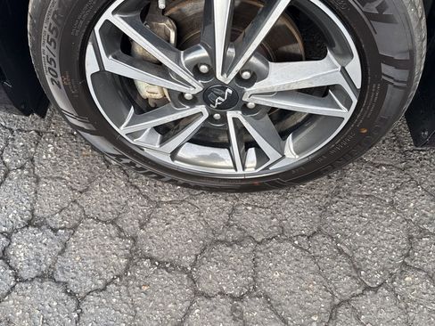 Used 2022 Kia Forte LXS image 10