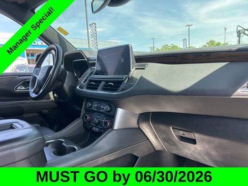 Used 2024 Chevrolet Suburban Premier AWD/4WD image 35