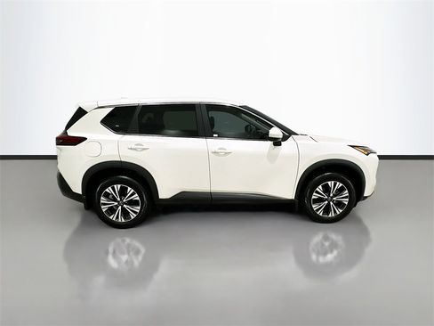 Used 2023 Nissan Rogue SV image 8