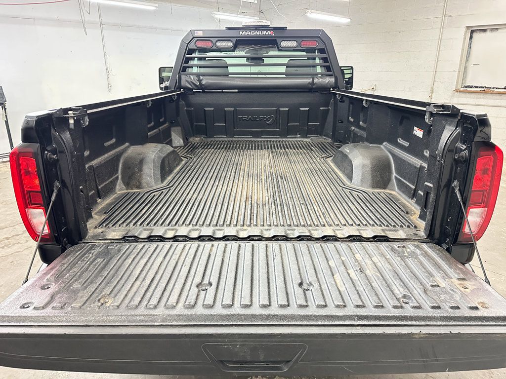 Used 2024 GMC Sierra 2500 Pro AWD/4WD image 16
