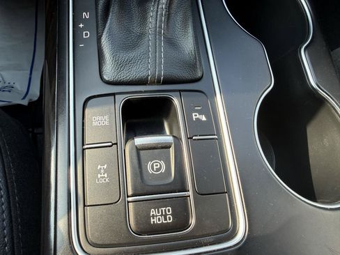 Used 2019 Kia Sorento EX w/ EX Touring Package AWD/4WD image 17