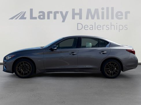 Used 2018 INFINITI Q50 Luxe w/ Essential Package (3.0T Luxe) AWD/4WD image 3