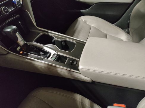 Used 2018 Honda Accord Touring image 26