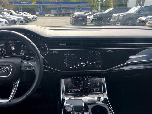 Used 2023 Audi Q7 3.0T Prestige image 7