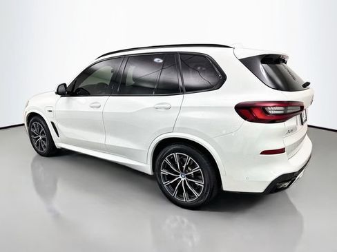 Used 2022 BMW X5 xDrive45e w/ M Sport Package AWD/4WD image 5