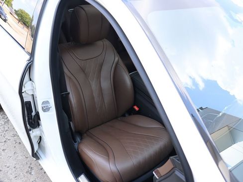 Used 2018 Mercedes-Benz S 560 4MATIC Sedan image 34