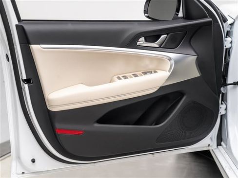 New 2026 Genesis G70 2.5T image 25