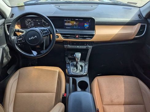 Used 2024 Kia Seltos EX FWD image 15