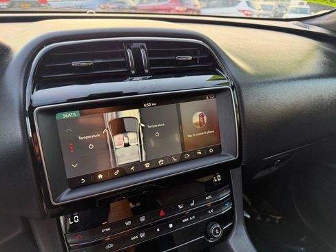 Used 2019 Jaguar F-PACE Premium AWD/4WD image 44