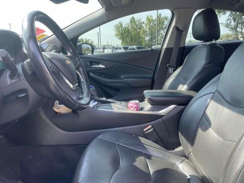 Used 2017 Chevrolet Volt Premier w/ Driver Confidence II Package FWD image 13