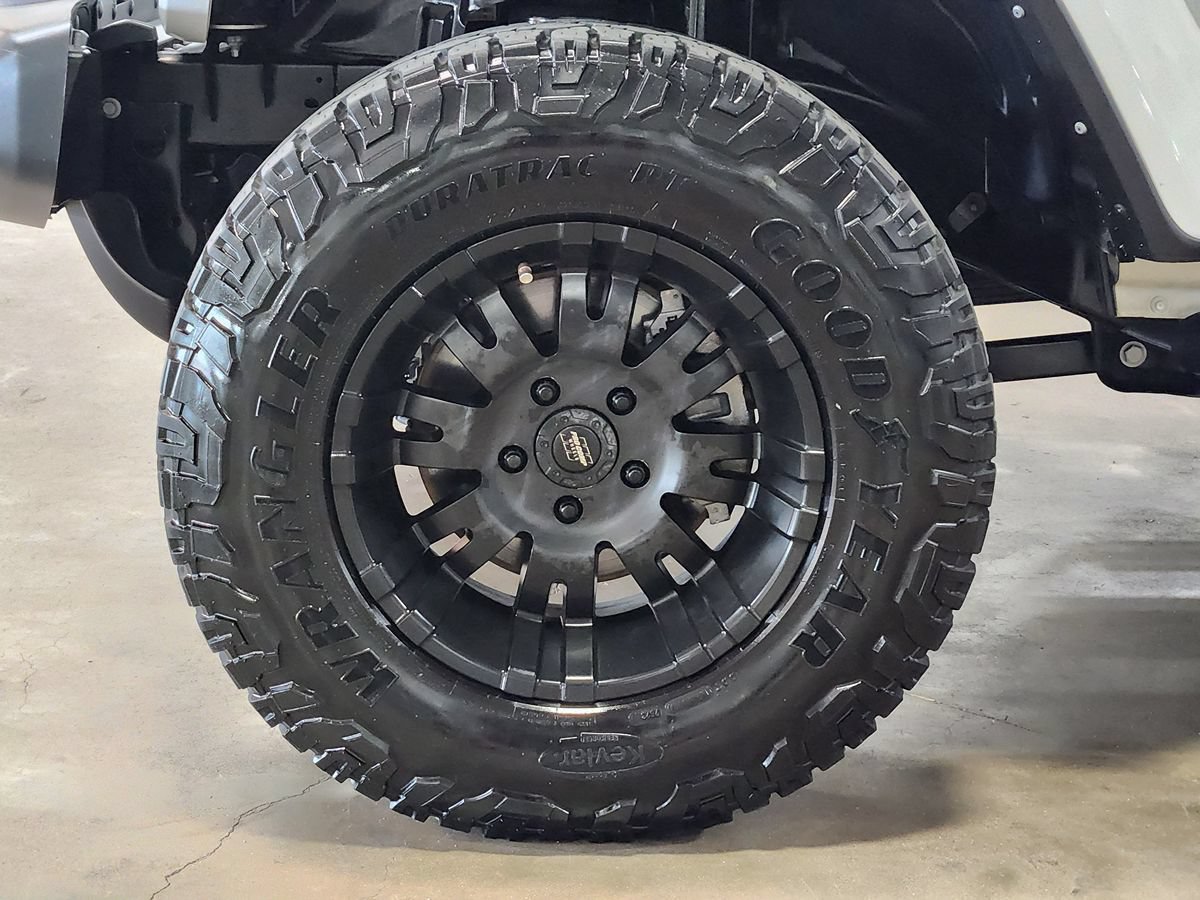 Used 2022 Jeep Wrangler Unlimited Rubicon w/ Cold Weather Group AWD/4WD image 29