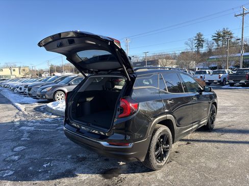 Certified 2022 GMC Terrain AT4 image 30